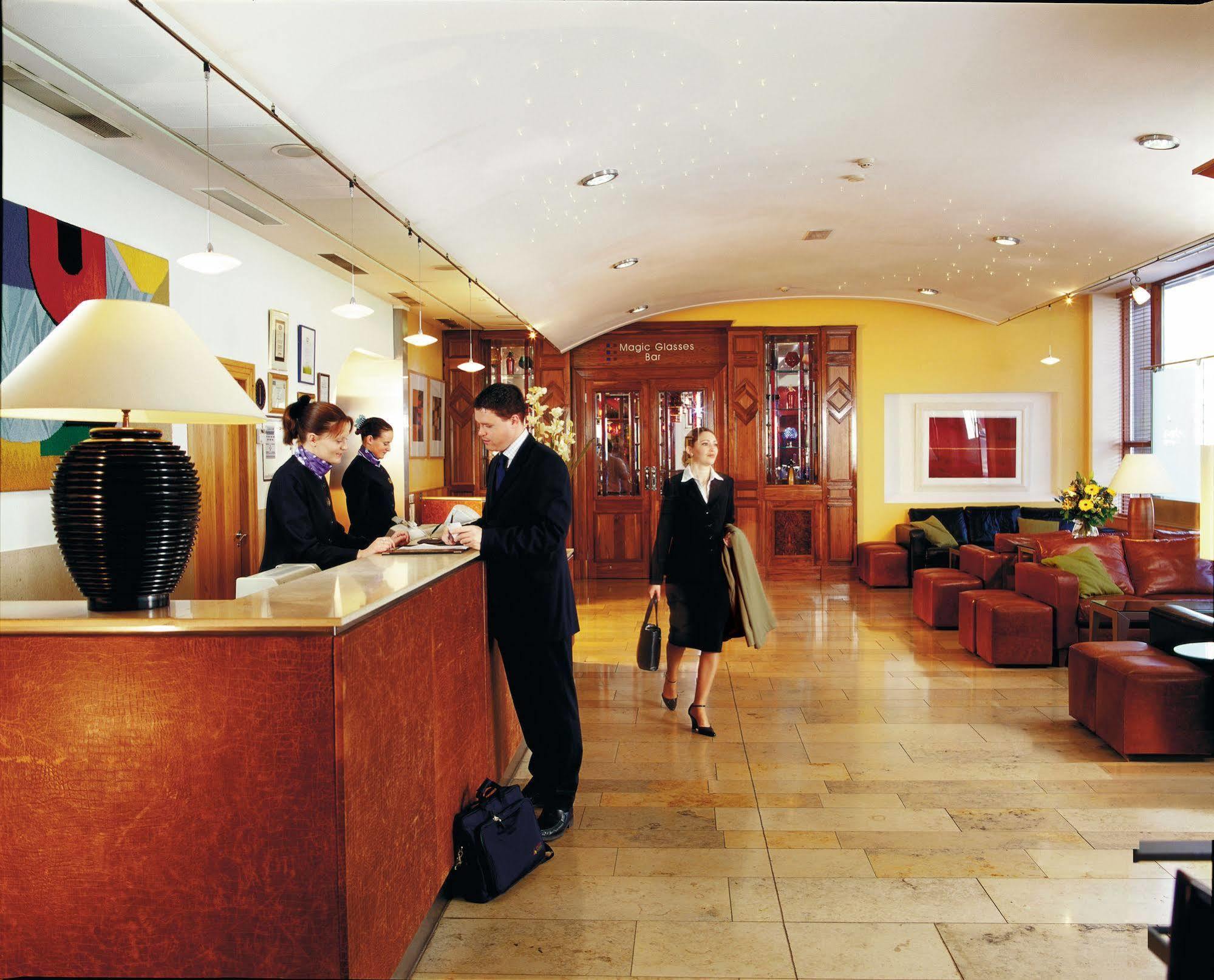 The Green Dublin Bagian luar foto